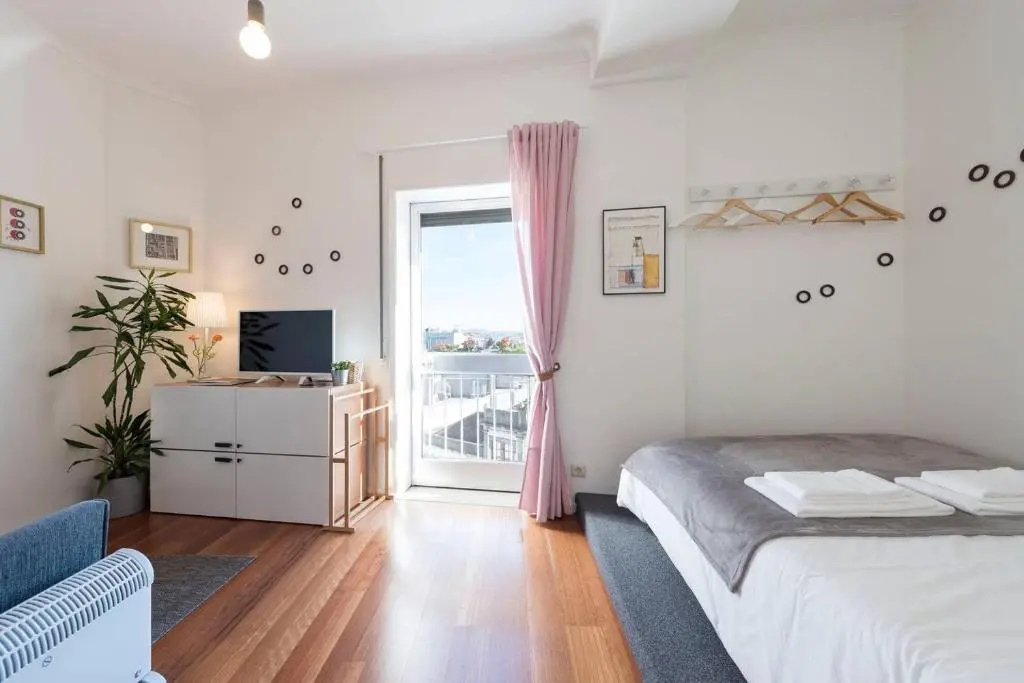 SP199 Flat by