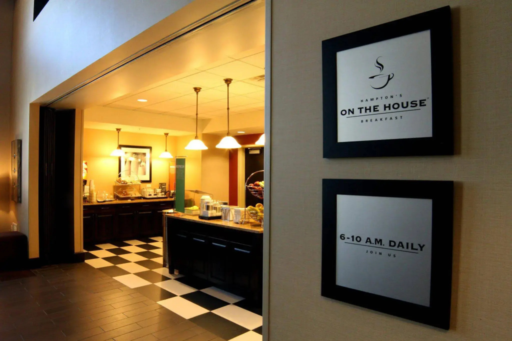 Hampton Inn & Suites Grand Forks