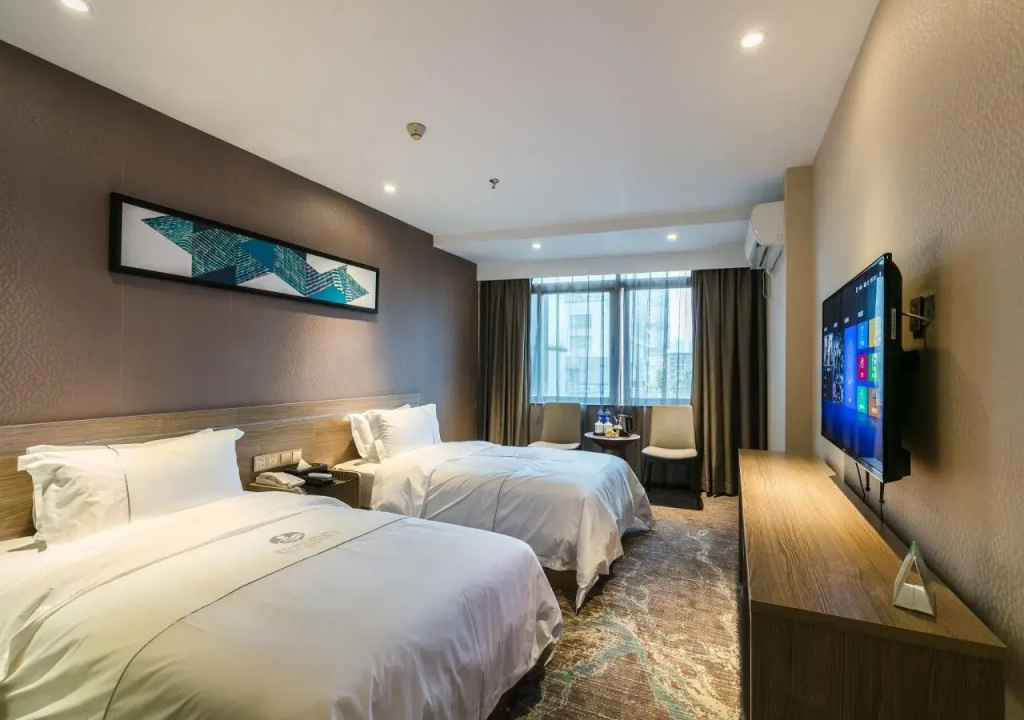 Yingshang Jinyi Hotel (Dade Road Branch)