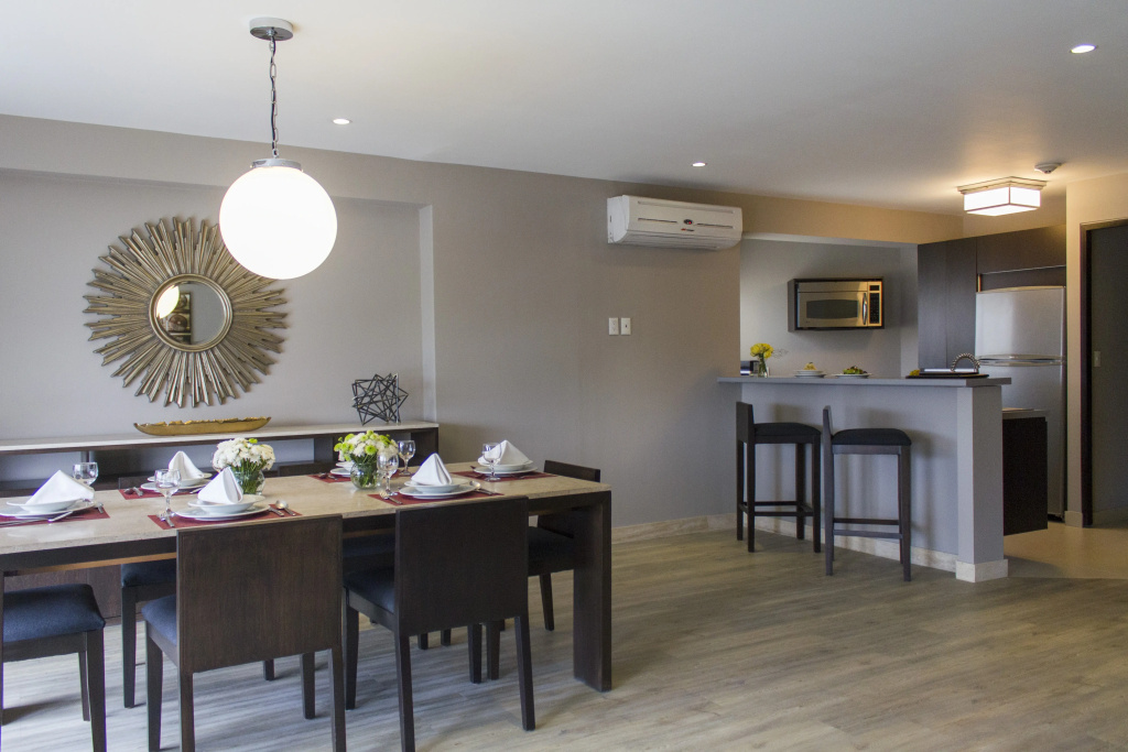 Ventura Hotel & Suites