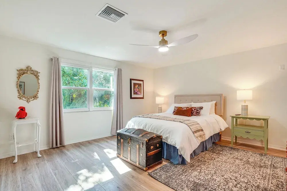 3,200-sq-ft Hideaway 5 Mi to Downtown Sarasota!