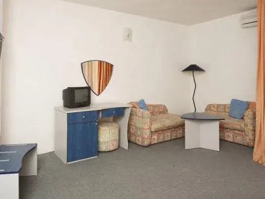 Elmar Hotel