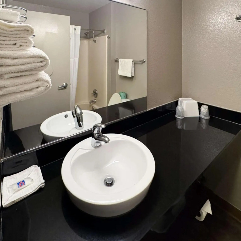 Motel 6-Glenview, IL - Chicago North