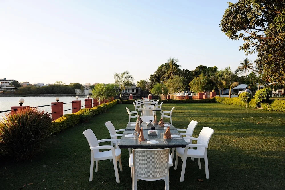Shree Vilas Orchid A Lake View Hotel Udaipur