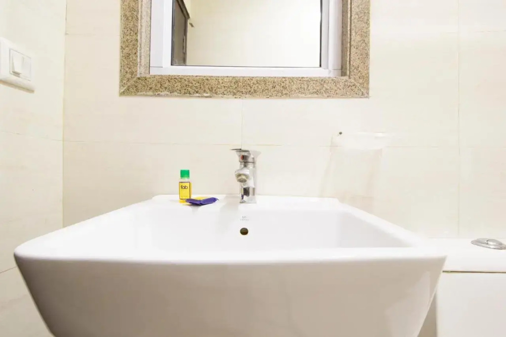 FabExpress Le Continental - Nr New Delhi Railway Station