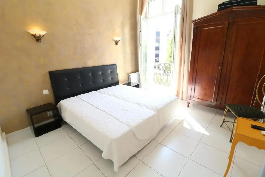 Comfort 1 Bedroom Canada Carlton 208
