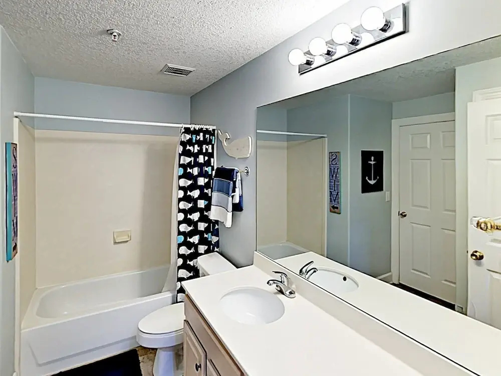New Listing! Beachfront Bliss W/ Boundless Views 3 Bedroom Condo