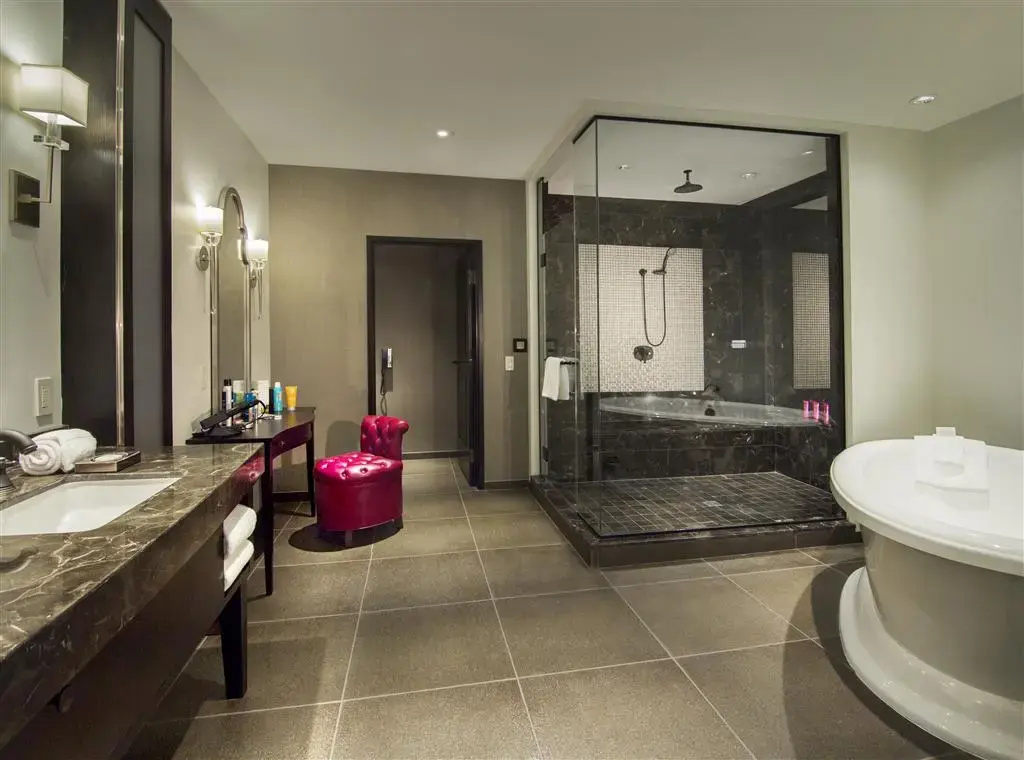 The Cromwell, A Caesars Destination