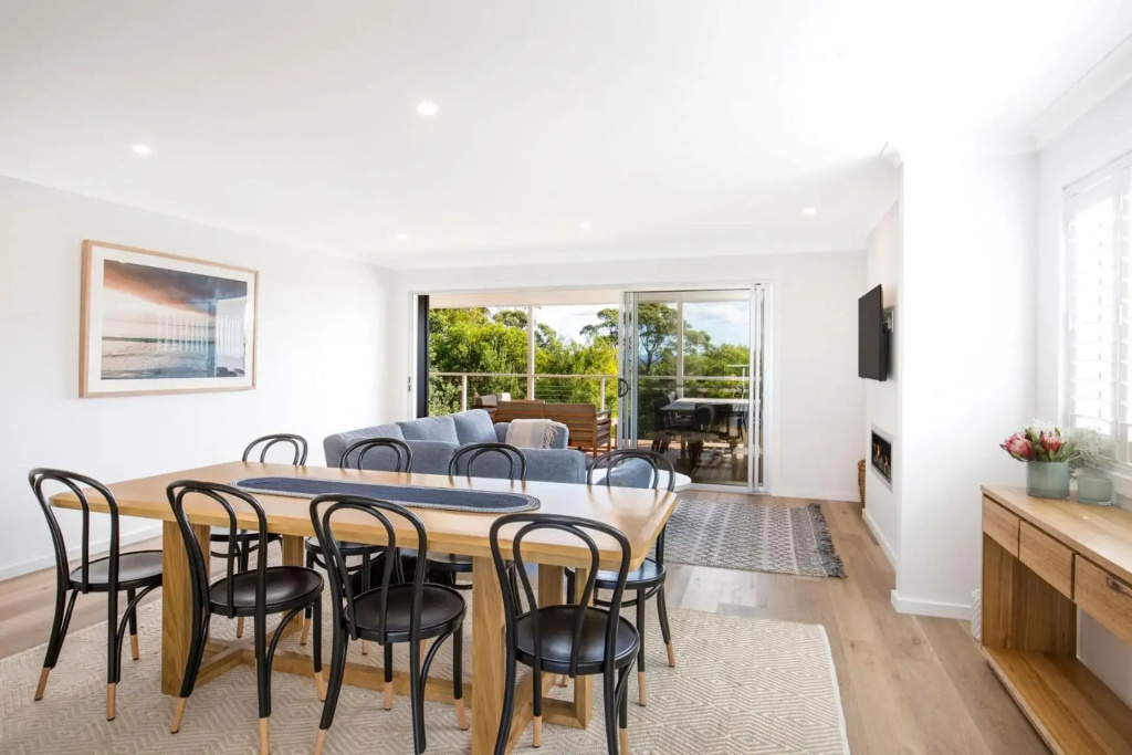 Beachcomber at Currarong - Pet Friendly - 5 Mins Walk to Currarong Rockpools