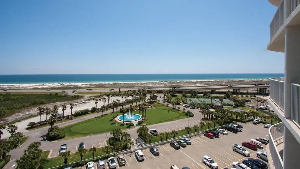 Three Bedroom/three Bathroom Condo Overlooking the Gulf - Unit Crb0911
