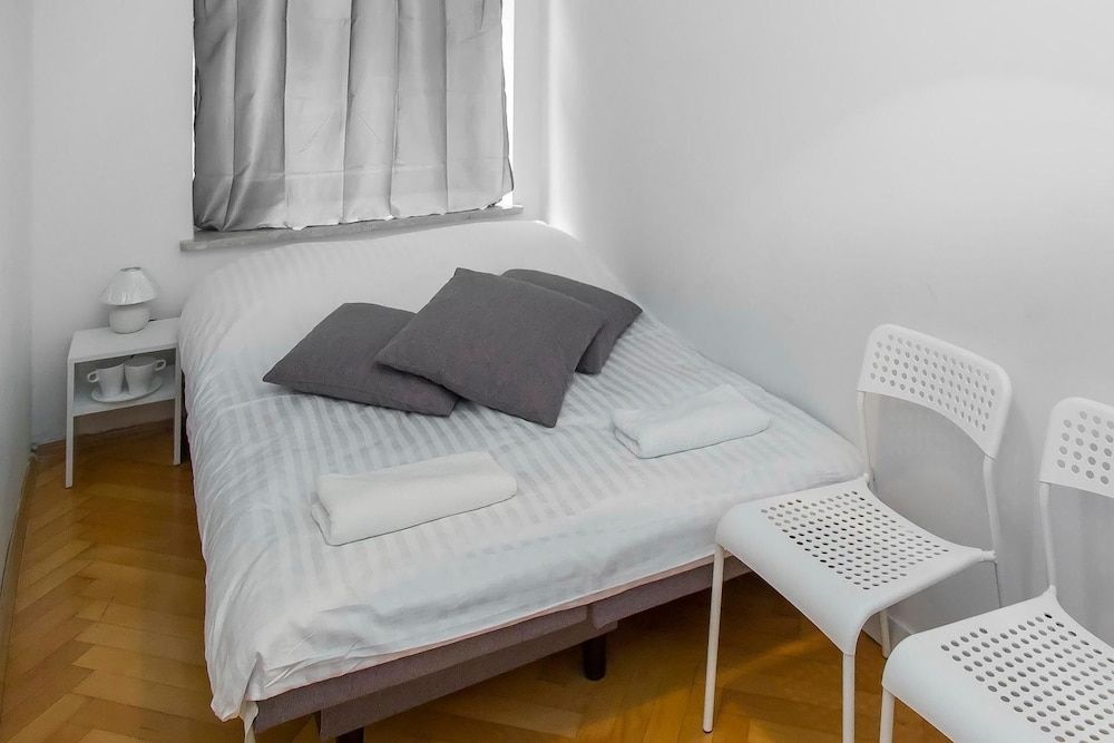 Metro Centrum Guest Rooms