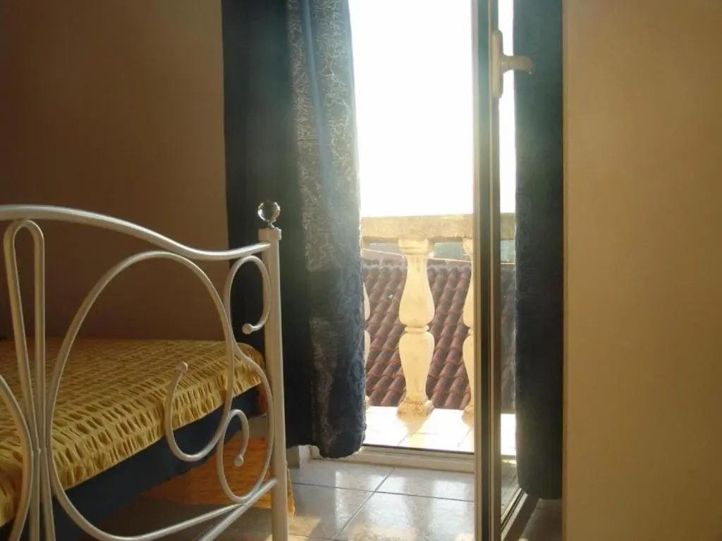 Apartments More - 300 m from beach
