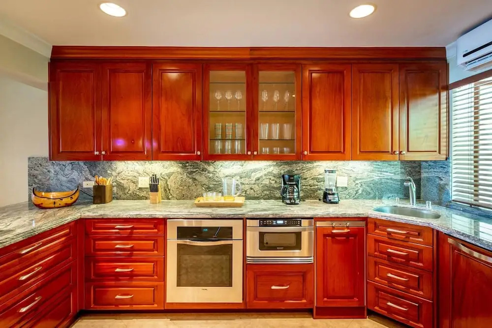 Spacious Open-Concept Condo with Stylish Design, Direct Beach Access & Resort-Style Amenities