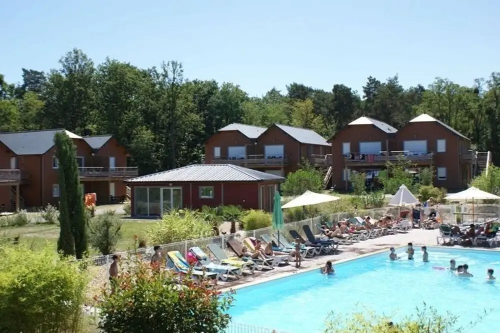 Apartment with balcony or terrace in the wooded Loire Valley
