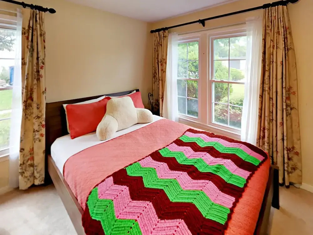 3BR 2BA Brentwood Home by RedAwning