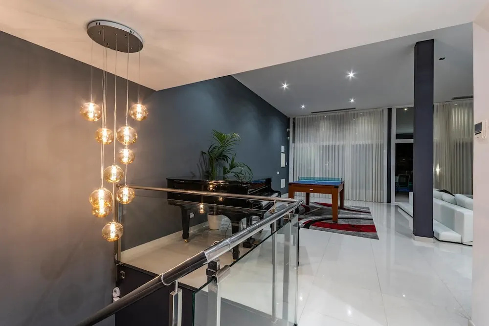 Luxurious Villa .2 Swimming Pools 200 M. From The Beach 1 Climatized