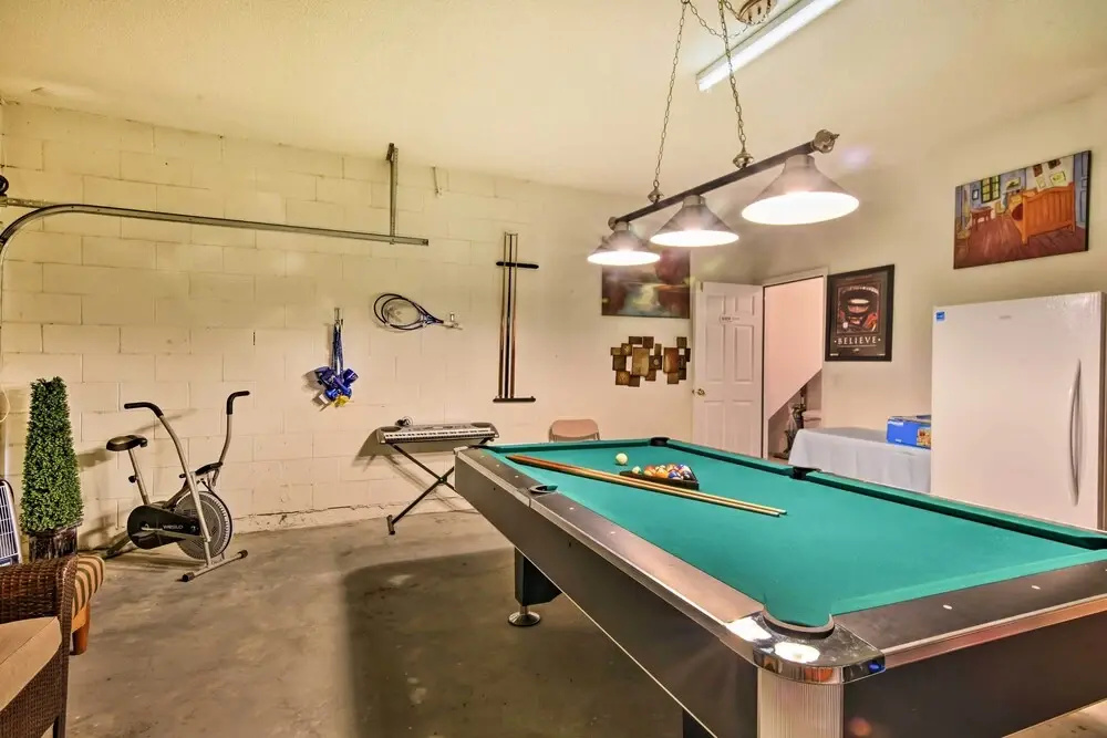 Luxe Terra Verde Villa with Theater 6 Mi to Disney!