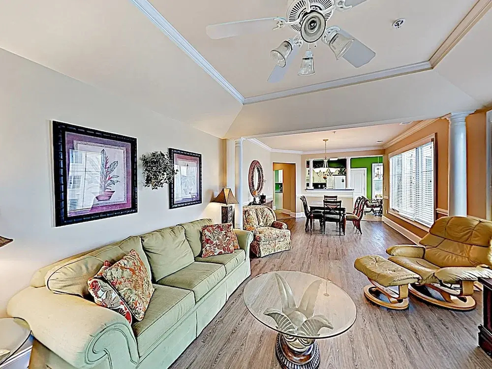 Updated Edgewater By Golfing & Waterway 4 Bedroom Condo