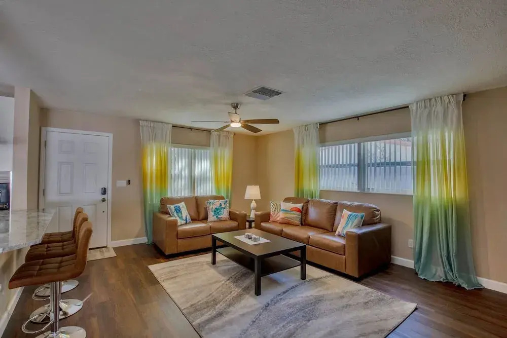 Sunny Escape-heated Pool