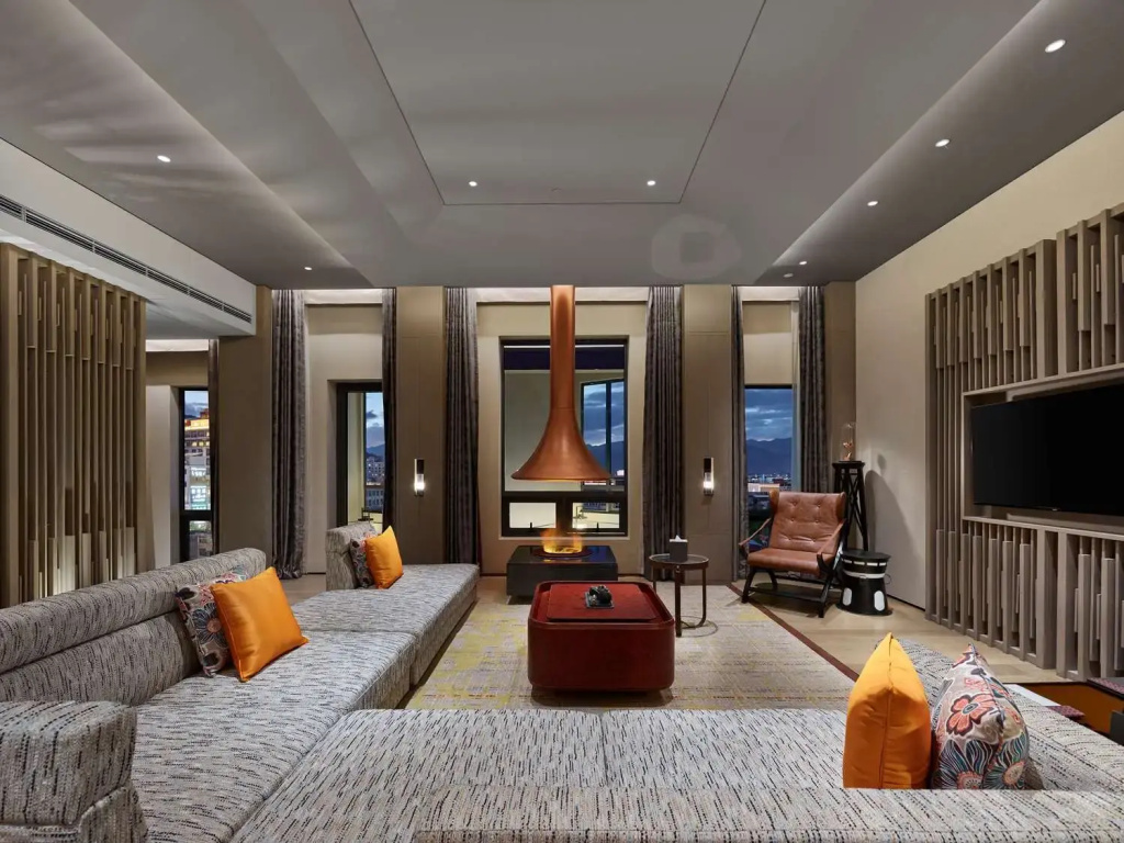 Hilton Shigatse