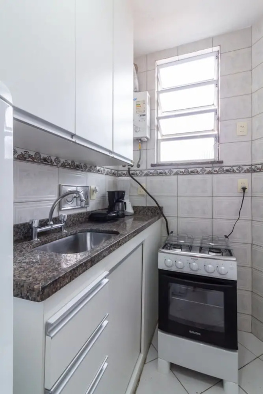 8 Minutes From Copacabana Beach Br1010