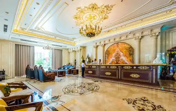 THE SHINE HOTEL