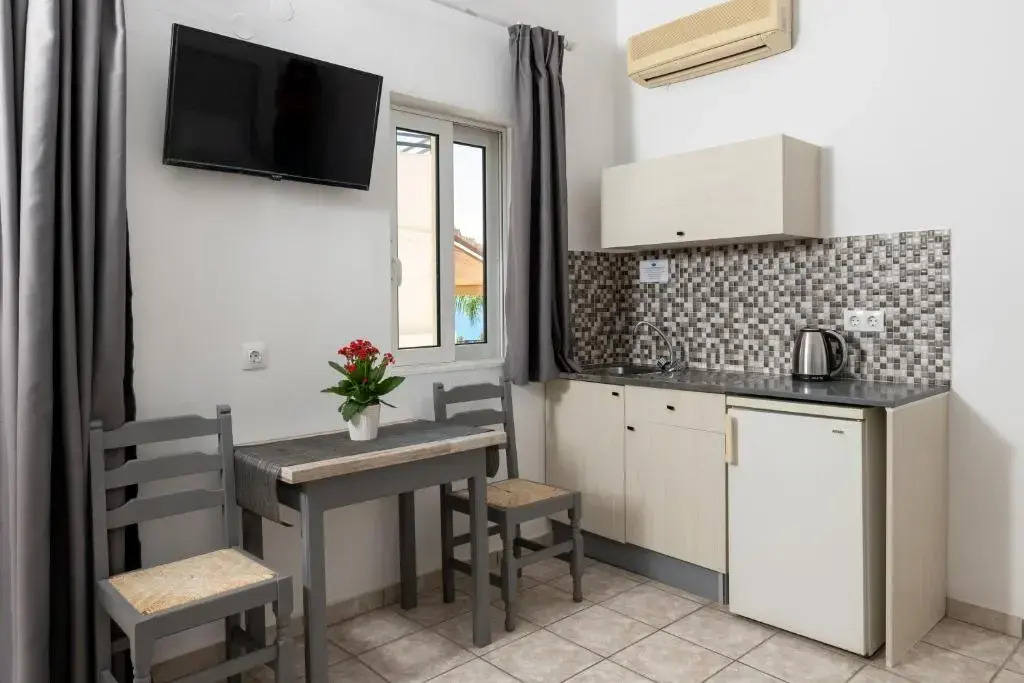 Pefkos View Suites & Maisonette