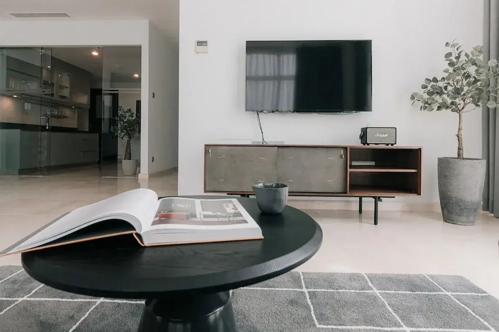 Blue Arch - Luxury Serviced Apartment in Central Saigon
