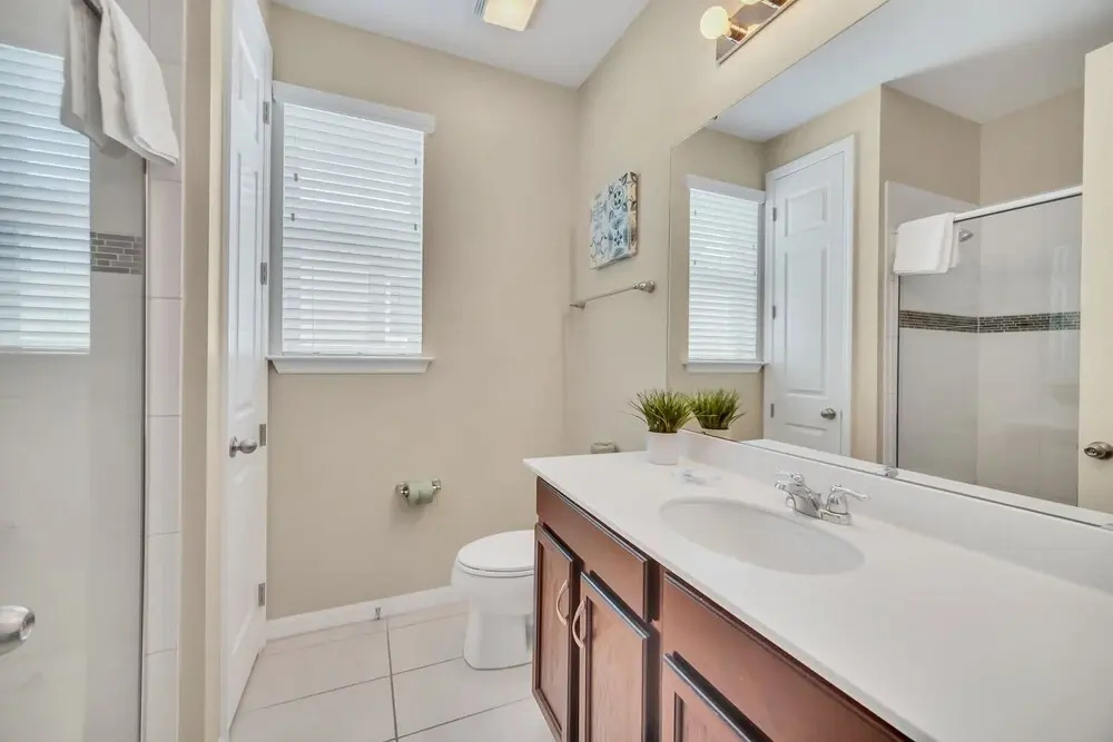Avenger's, Frozen and Alice in Wonderland Themed Rooms! Private Pool and Modern Decor!
