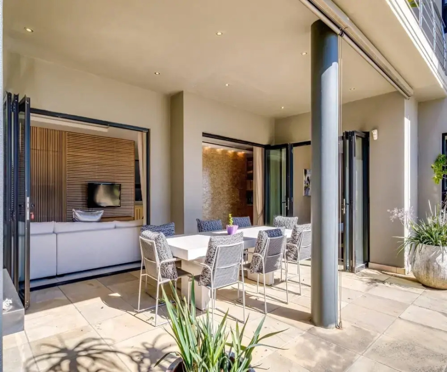 Family Villa in the Heart of Camps Bay Bayon House