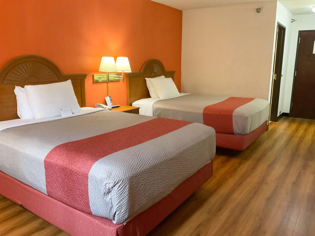Motel 6-Hannibal, MO