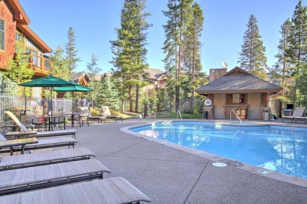 Breck Mtn Thunder 3 Townhome 305