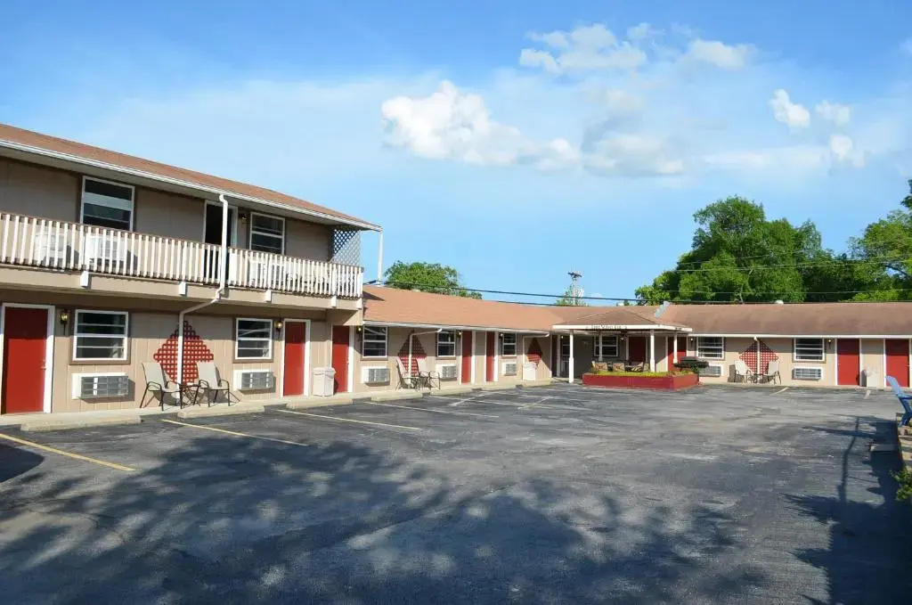 Hunter's Friend Resort near Table Rock Lake