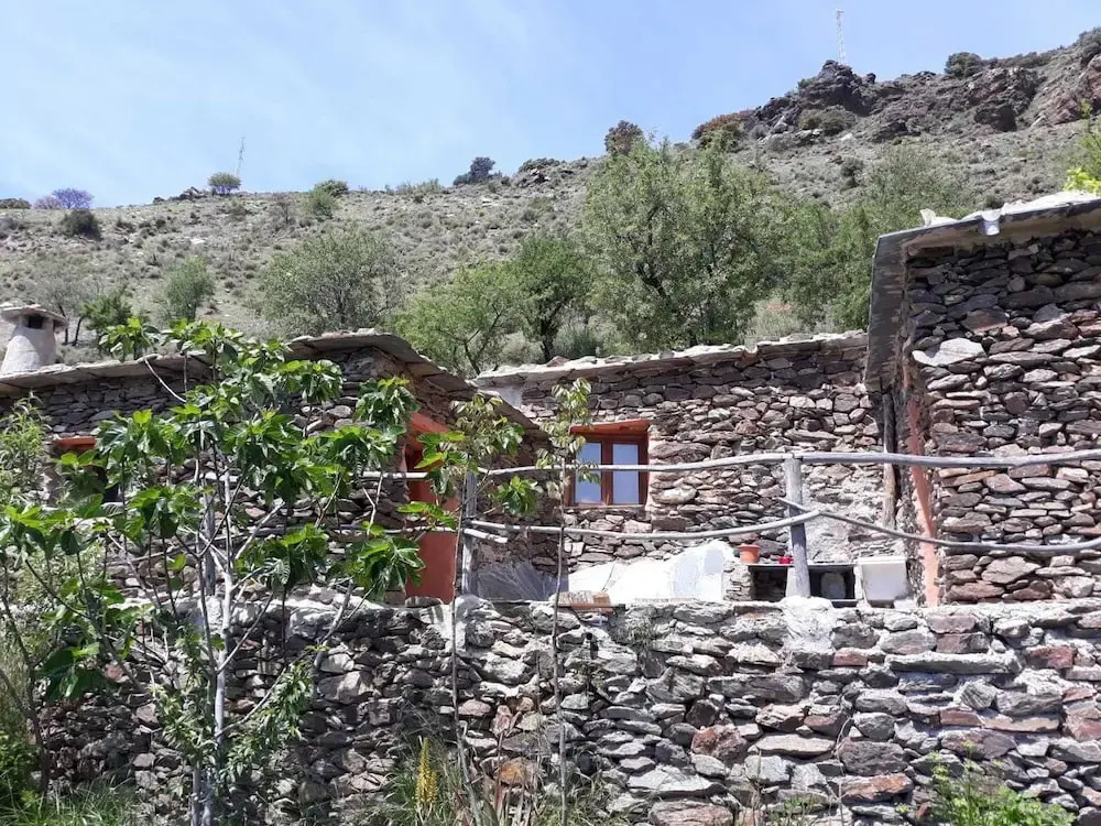 Refugio Arrabales de la Alpujarra - Hostel