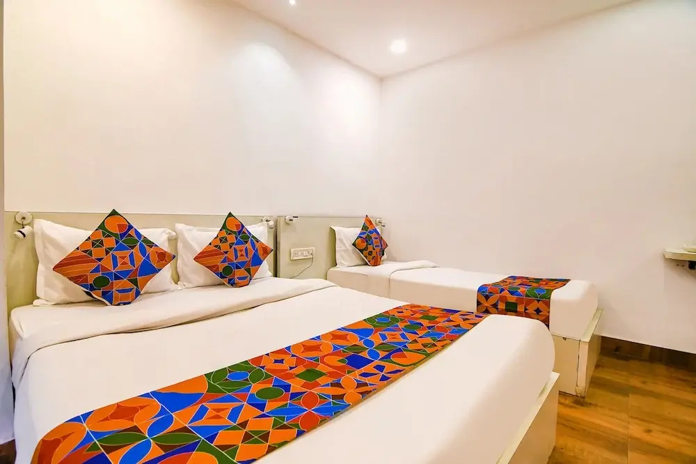 FabHotel Globe Express - Nr Ruby Hospital