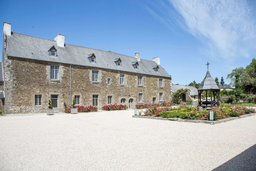 Hotel de LAbbaye Le Tronchet - Handwritten Collection