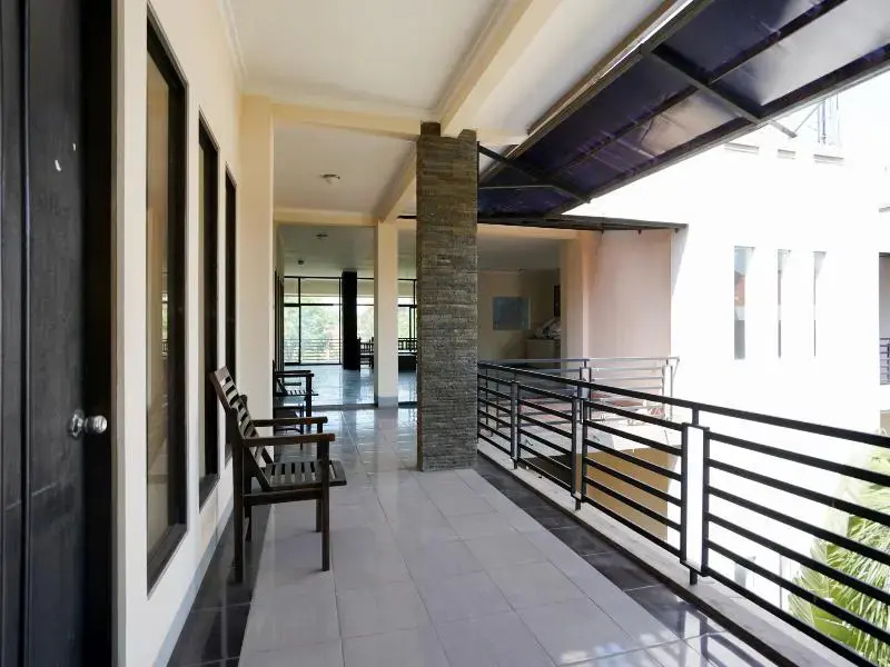 Oyo 1430 Hotel Ratna Syariah