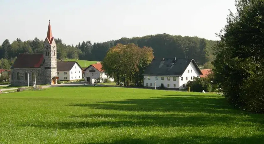 Gasthof-Pension Zum Haugstein - Familie Eder