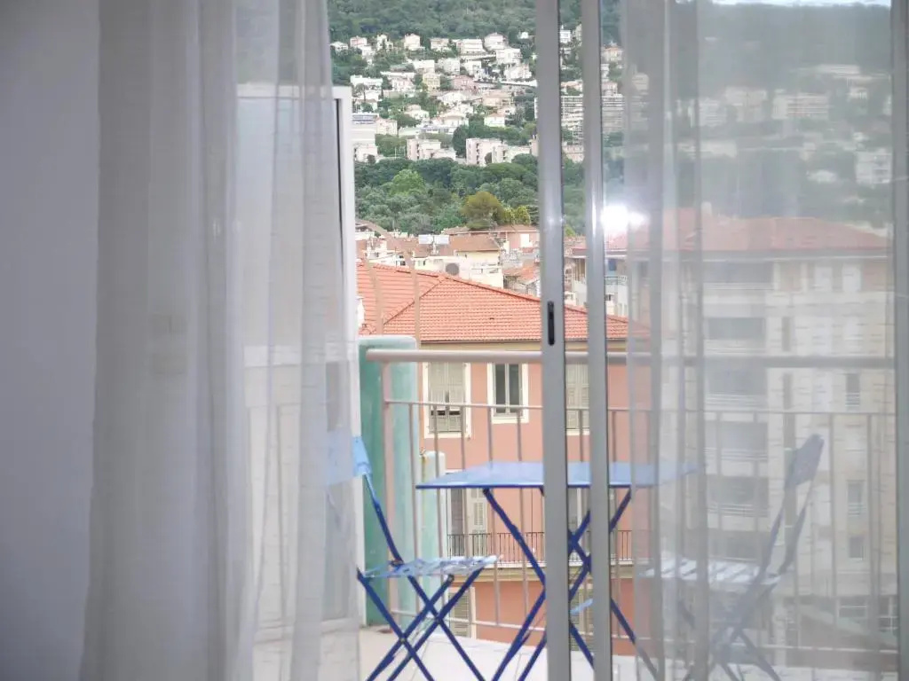 Risso - a modern one bedroom with pool