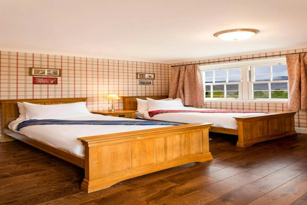 The Cluanie Inn