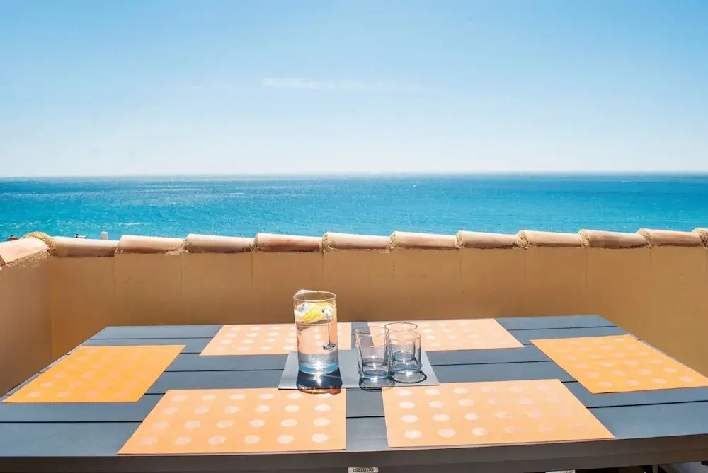 Apartment - 2 Bedrooms with Pool and WiFi - 107295