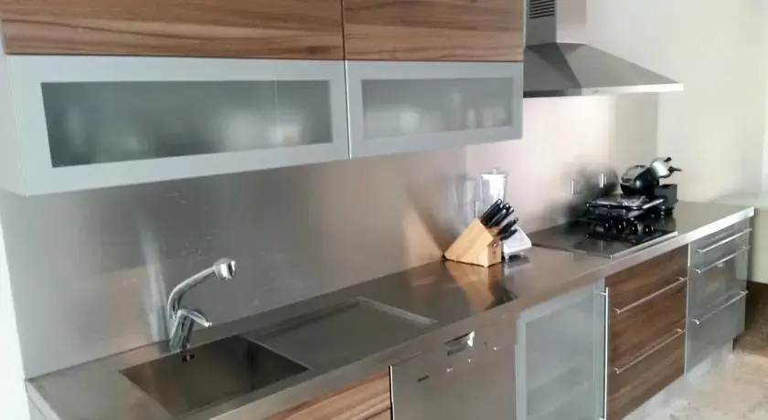 La Amada A5 102