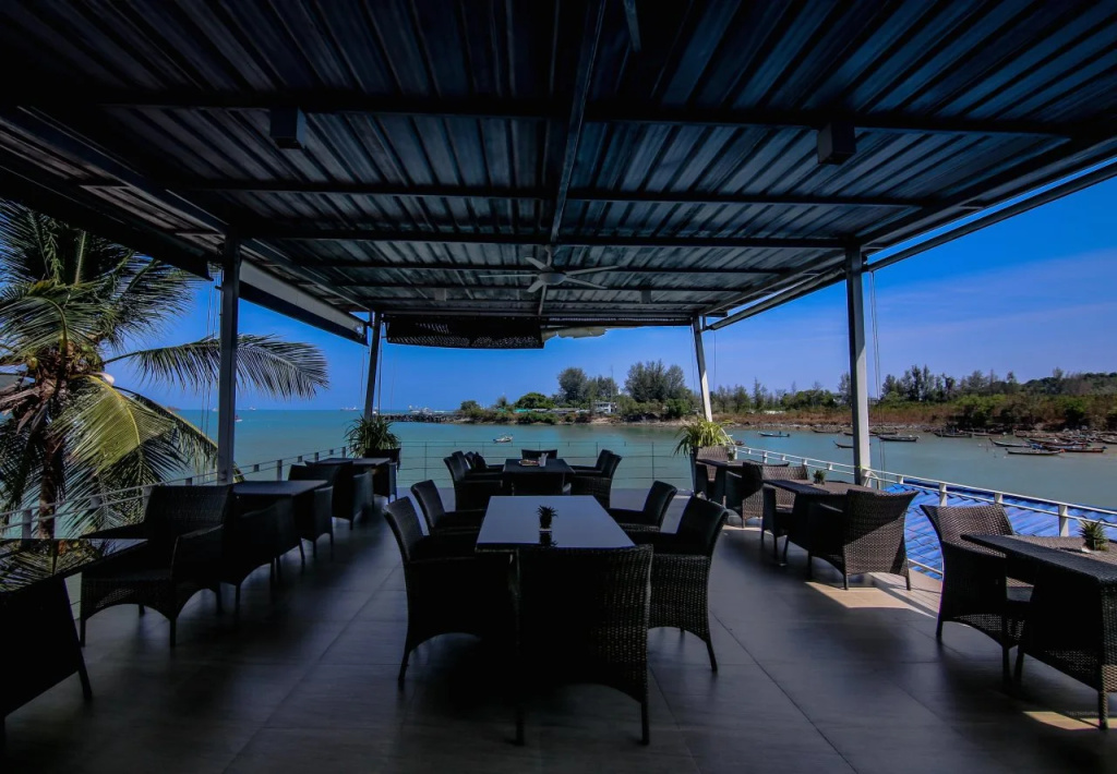 Phuket Boat Quay Hotel Panwa Beach