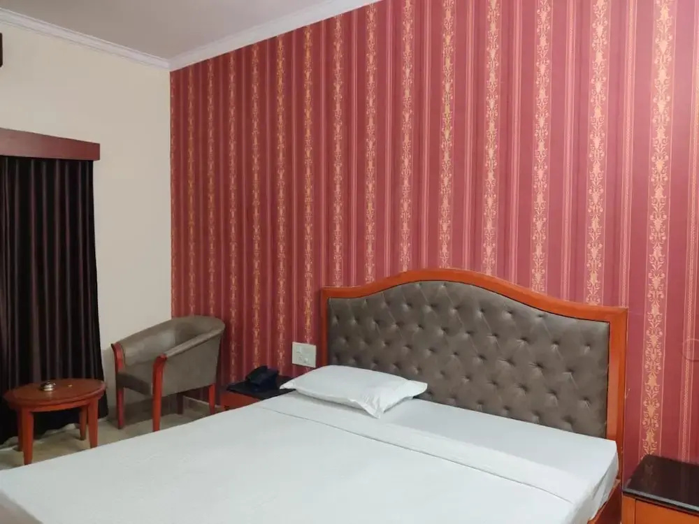 OYO 592 Hotel Chetan International