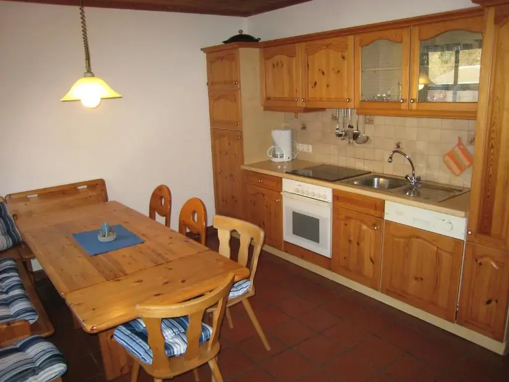 Ski-in / Ski-out Chalet Kriekels by Alpen Apartments