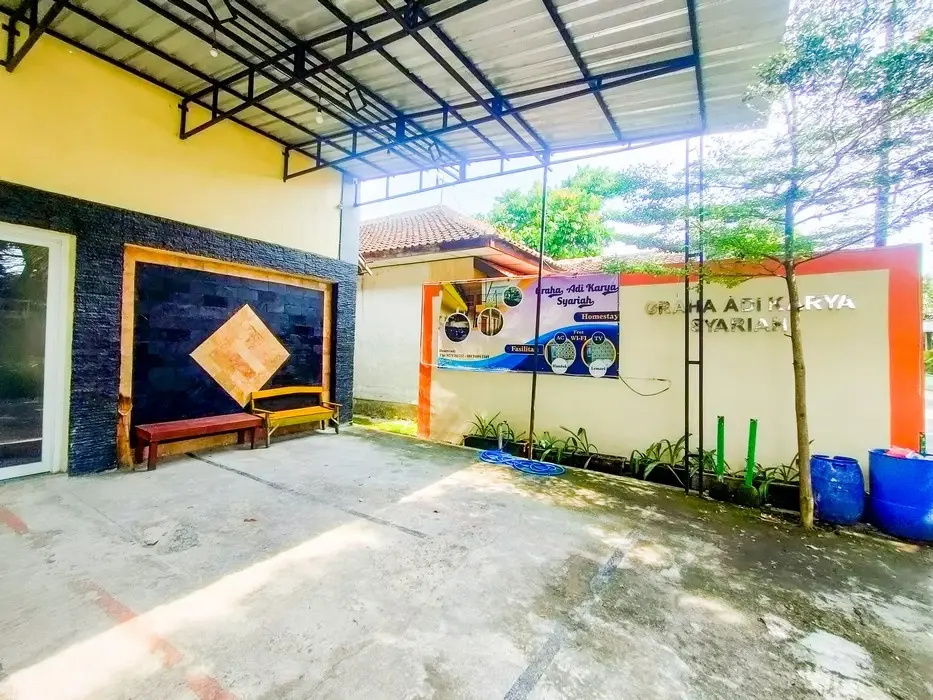 RedDoorz Syariah at Graha Adi Karya Kartasura