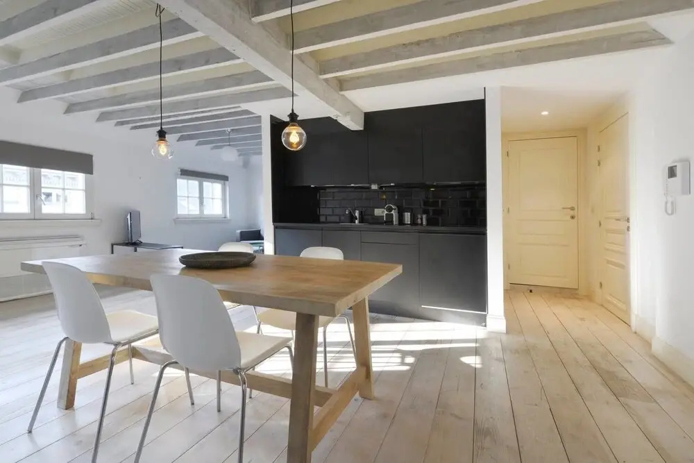 Saint Pauls Suite 17