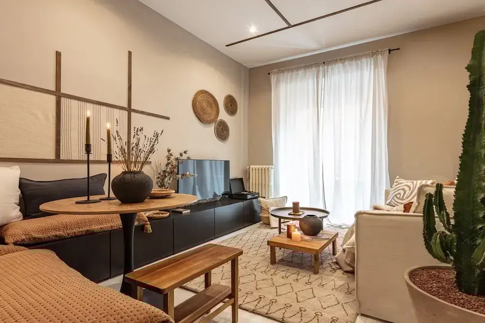 Gobi - 1 Bedroom and Office in Chamber