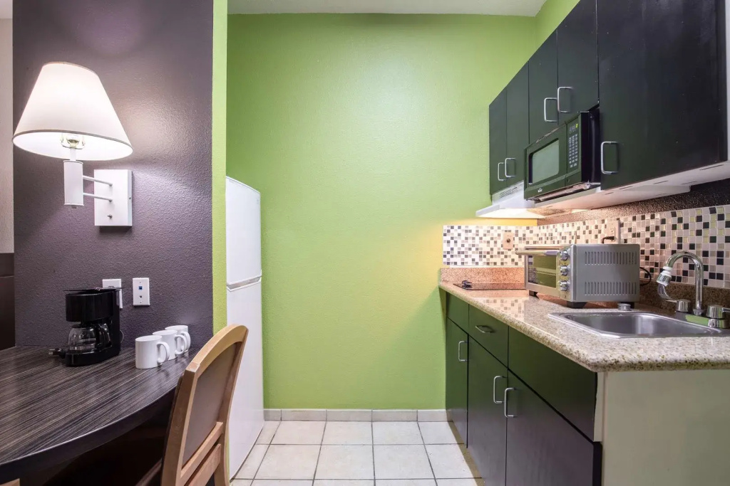Studio 6 Bay City TX