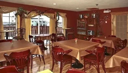 Bears Cove Inn